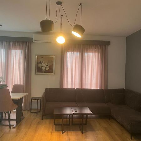 Tirana Lux Apartments Exteriör bild
