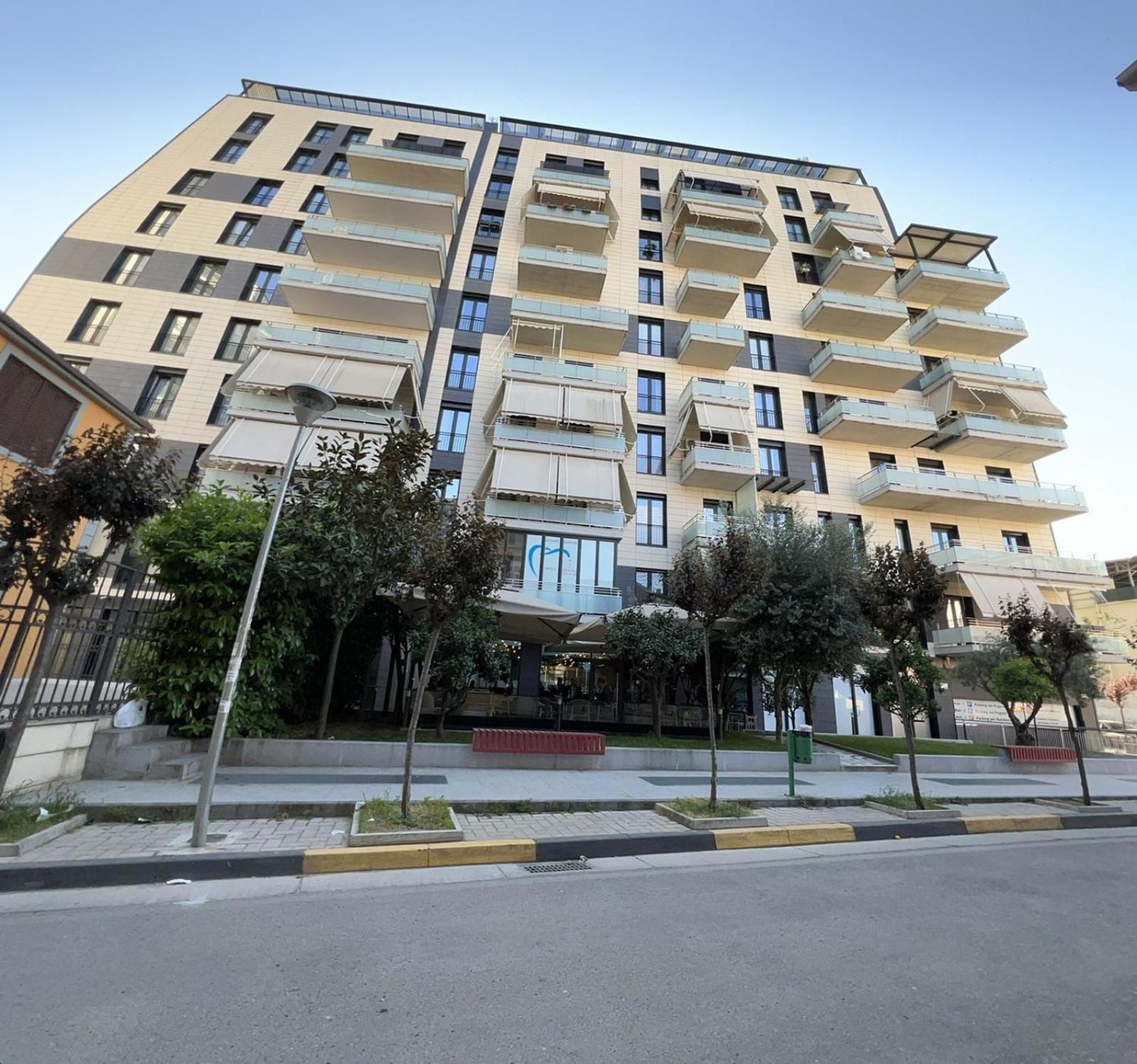 Tirana Lux Apartments Exteriör bild