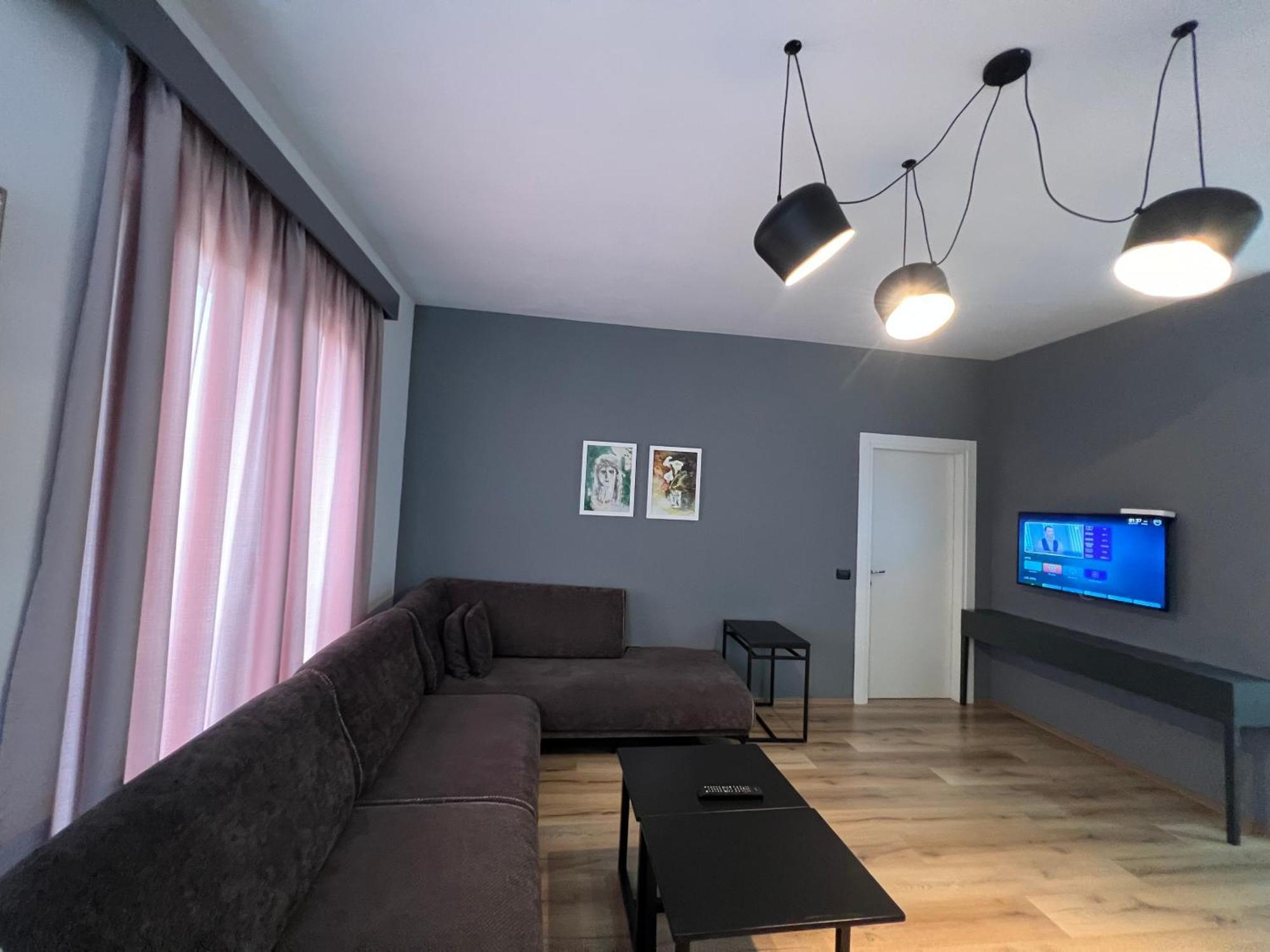 Tirana Lux Apartments Exteriör bild